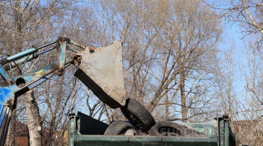 В Омске перечислили пункты приема покрышек