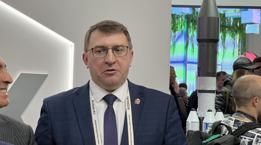 Новый ректор ОмГУ уступил в зарплате коллеге из ОмГПУ