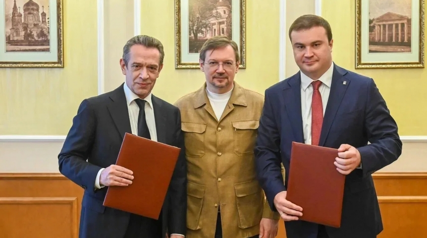 Омский губернатор Хоценко и глава СТД Машков подписали соглашение о сотрудничестве