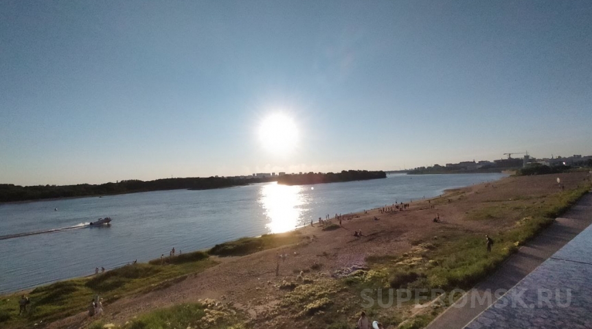 В Омской области объявили жуткую жару, дожди и град на трое суток