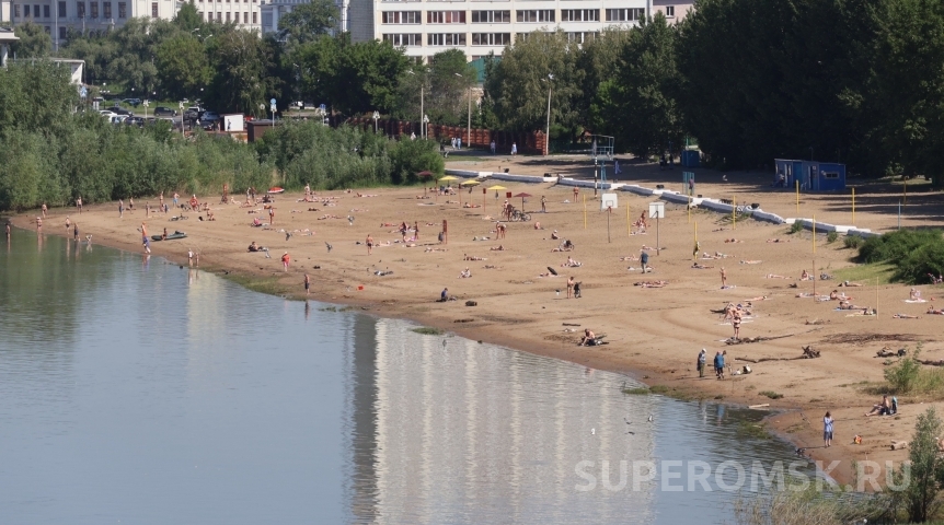 Омичи пожаловались на благоустройство нелегального пляжа