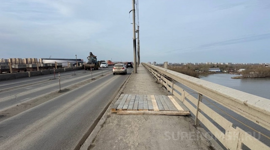 Мост у омского Телецентра готовят к асфальтированию второй половины