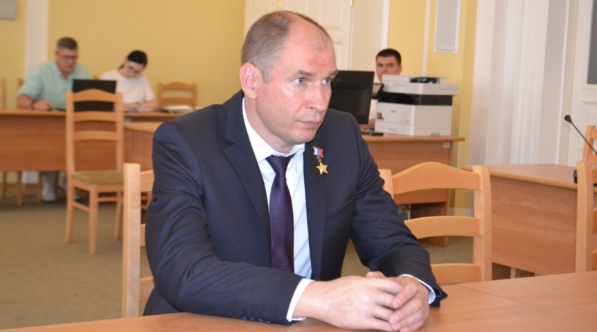 Герой России Перминов подал документы на выборы в Госдуму