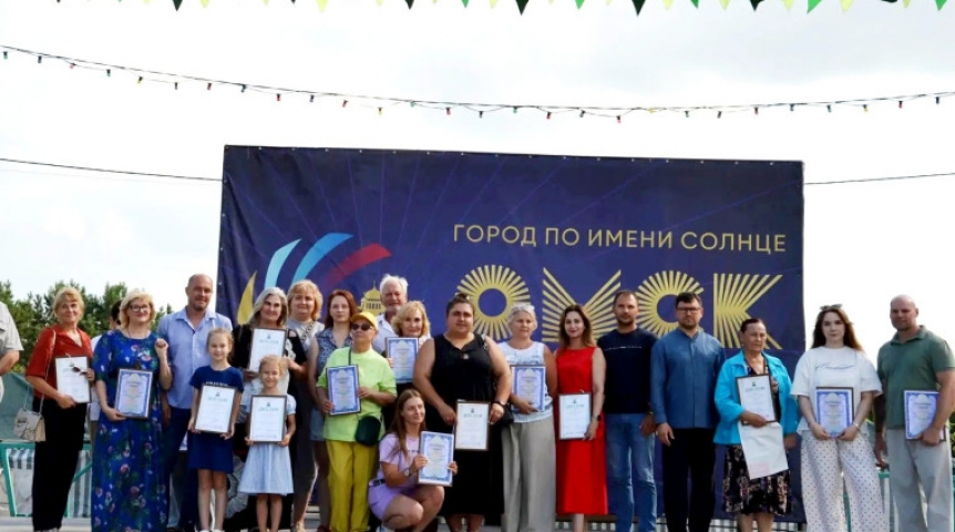В САО Омска оглашены результаты конкурса на самые лучшие дворы и клумбы