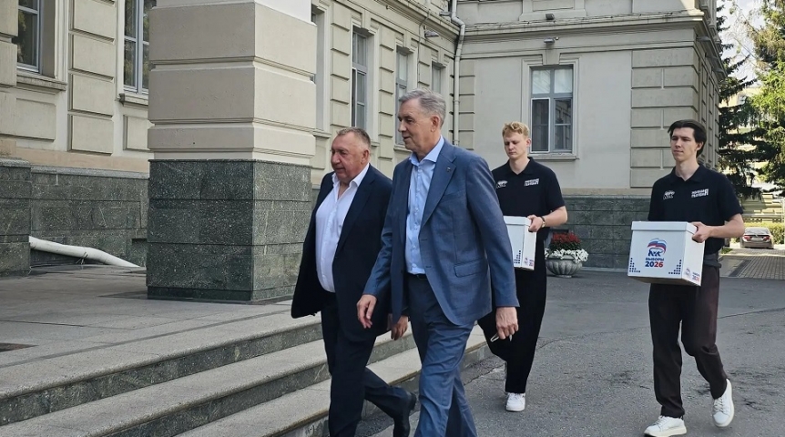 Функционер омского «Авангарда» заявил кандидатов в Заксобрание