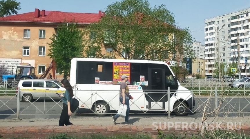 Омский маршрутчик лишился глаза после конфликта с пассажиром