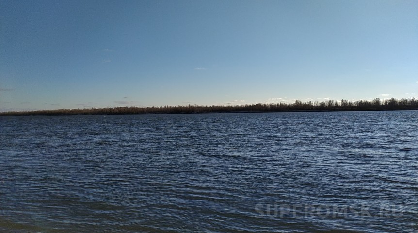 Сотрудники ГАИ взяли на трос груженого омича