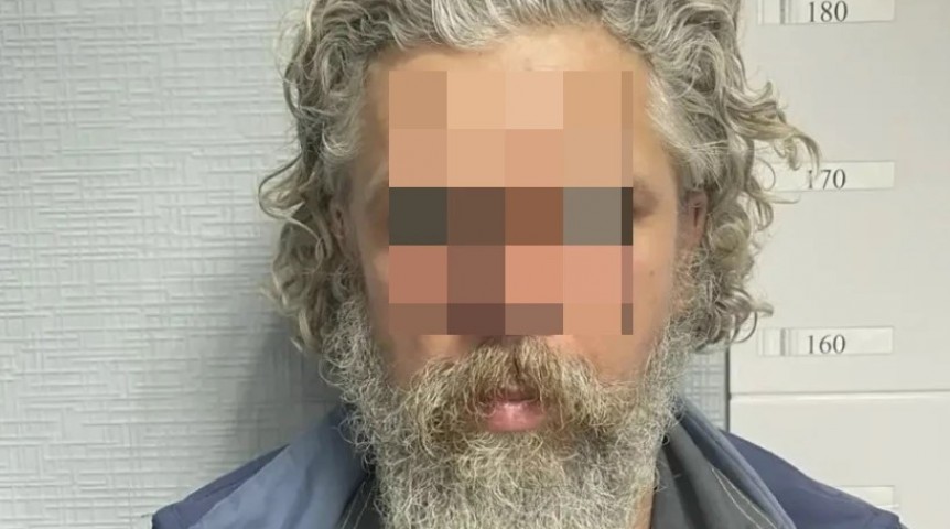 В Омске полиция установила личность эффектного мужчины