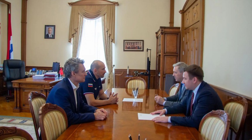 Глава Росжелдора прибыл в Омск после просьб расконсервировать метро
