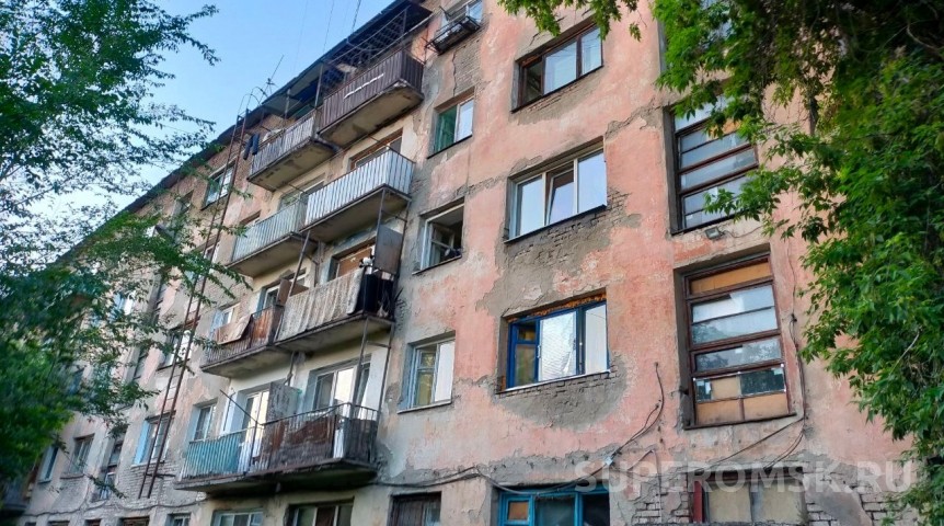 В Ленинском округе Омска расселяют еще один дом
