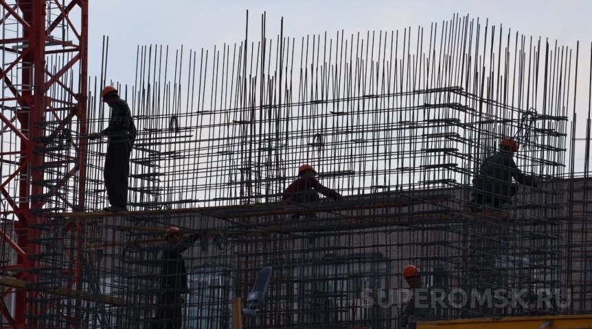 В Омске ищут работников в строительство с зарплатой от 88 до 195 тысяч рублей