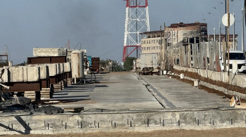 На мосту у Телецентра в Омске пропали рабочие