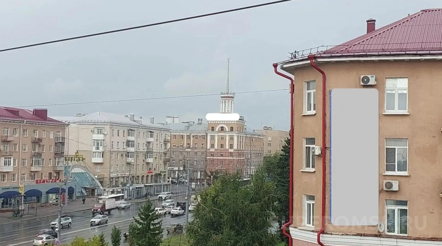 Башню в омском доме со шпилем собрались сдавать в аренду