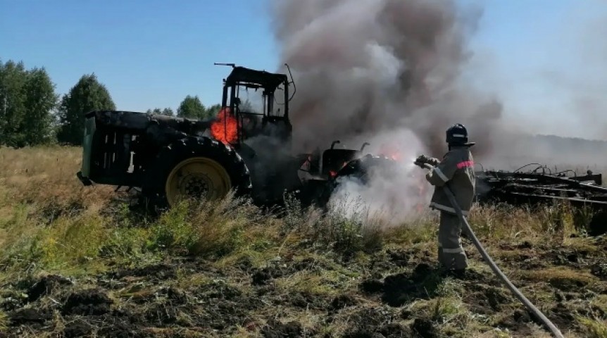 Со стартом уборочной кампании заполыхала техника