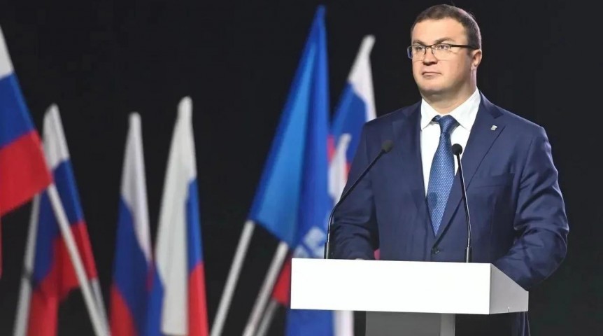 Зарплата учителей в Омске и области выросла на 7,6% с 1 сентября: решение Хоценко