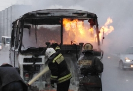 В Омске дотла сгорел пассажирский автобус дочки «Титана»