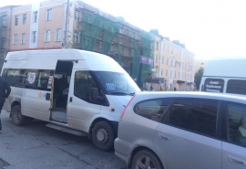 ДТП с маршруткой в Омске: трое пострадавших, в том числе ребенок