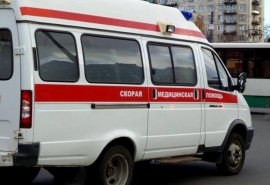 В Омске водитель «Тойоты» врезался в пассажирский автобус