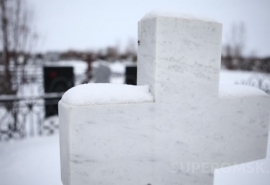На омского бизнесмена завели дело за раздачу гробов пенсионерам