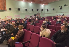 Министры омского облправительства провели встречу с жителями Знаменки по отоплению