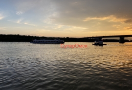 В Омске на смену «бухлоходу» пришел «плавбар»