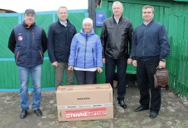 Для дома и для души: омские предприниматели сделали теплый подарок многодетной семье из Называевского района