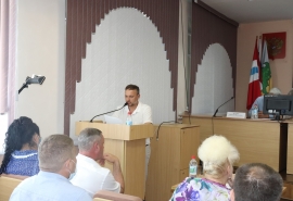 Геннадий Долматов провел отчетный форум «Единой России» в Омском районе