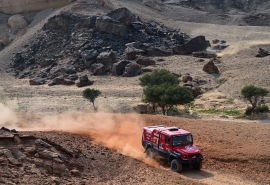 Участников ралли «Шелковый путь» заправят омским топливом и маслами