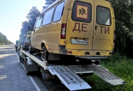 Омский водитель школьного автобуса «Дети» с признаками опьянения вез школьника на ЕГЭ