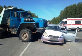 В жуткой аварии на трассе в Омской области пострадала школьница