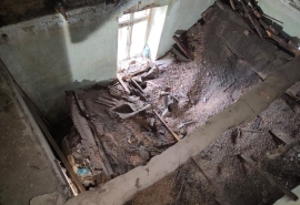 Рухнувший жилой дом в Омске начали расчищать от завалов