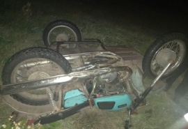 В Омской области водитель мотоцикла совершил смертельный кульбит