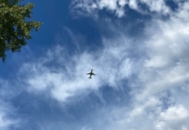 В небе над Омском снова случилось страшное в самолете