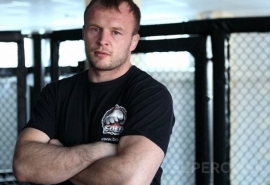 Омский боец Шлеменко ответил на призывы завершить спортивную карьеру