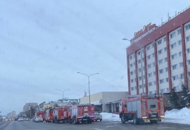 Омичи сообщают о скоплении пожарных машин у гостиницы «Омск»