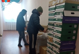 В Исилькульском районе Омской области показали посылку для участников СВО