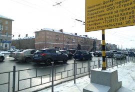 В Омске вводят запрет на движение грузовых машин по Ленинградскому мосту
