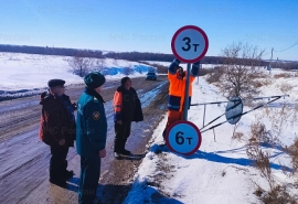 В связи с потеплением в Омской области начали снижать тоннаж на переправах