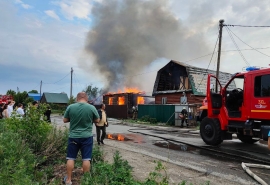 Появились подробности о пожаре в частном секторе в центре Омска