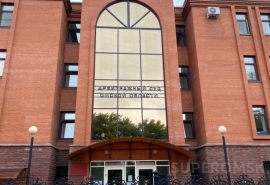 Владельцы хотят получить деньги за суды по возврату гостиницы-недостроя у омского парка Победы