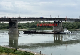 Художник Шаров прояснил смысл надписей на опорах омского Ленинградского моста