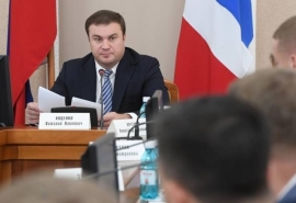 Глава Омской области Хоценко сообщил о выделении 22 миллионов рублей на решение проблем в районах