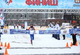 Виталий Хоценко приветствовал участников Рождественского полумарафона – 2024 в Омске