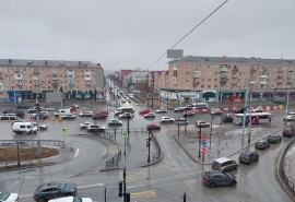 Утром пятницы Омск накрыли дождь, пробки и ДТП