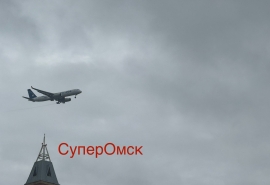 В Омск прилетел пассажирский Ту-204