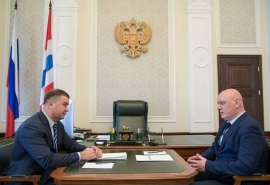 Стали известны итоги встречи омского губернатора Хоценко с главой Росжелдора Дружининым