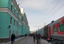 После выхода из здания ж/д вокзала в Омске исчез подросток