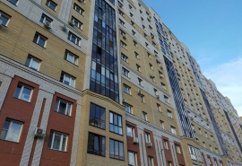 В Омске построили красивую высотку с окнами на Иртыш и квартирами до 12 млн рублей