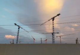Названы сроки возобновления строительства ЖК «Золотые купола» в Омске