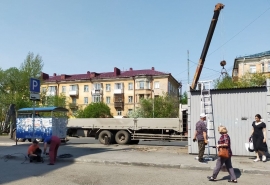 На омском Левобережье расчистили коммерческий участок в 3 тысячи квадратов